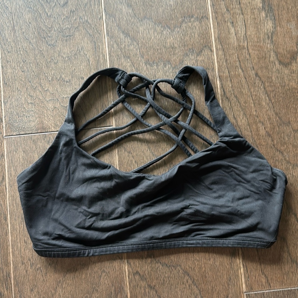Lululemon Free to Be Strappy Sports Bra